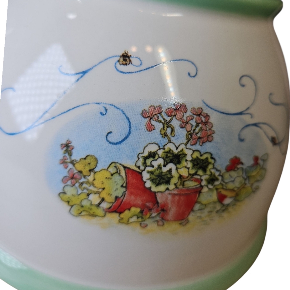 Vintage Beatrix Potter Peter Rabbit Teapot Teleflora Ceramic Teapot & Lid 2002 - Picture 7 of 10